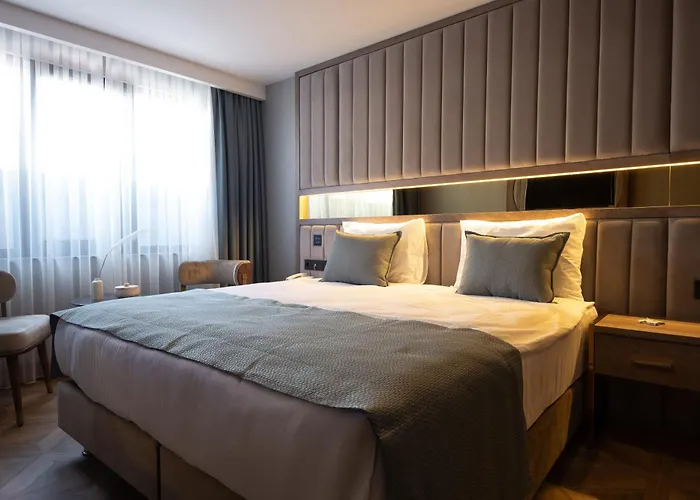 Buke Bomonti Hotell 4*