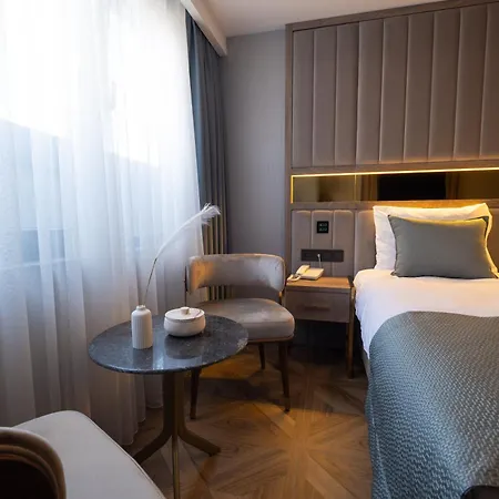 Buke Bomonti Szálloda 4*